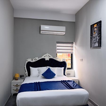 Euro Homes Hotel Accra Exteriör bild