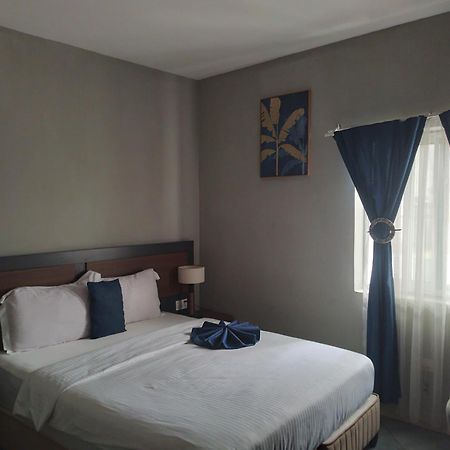 Euro Homes Hotel Accra Exteriör bild