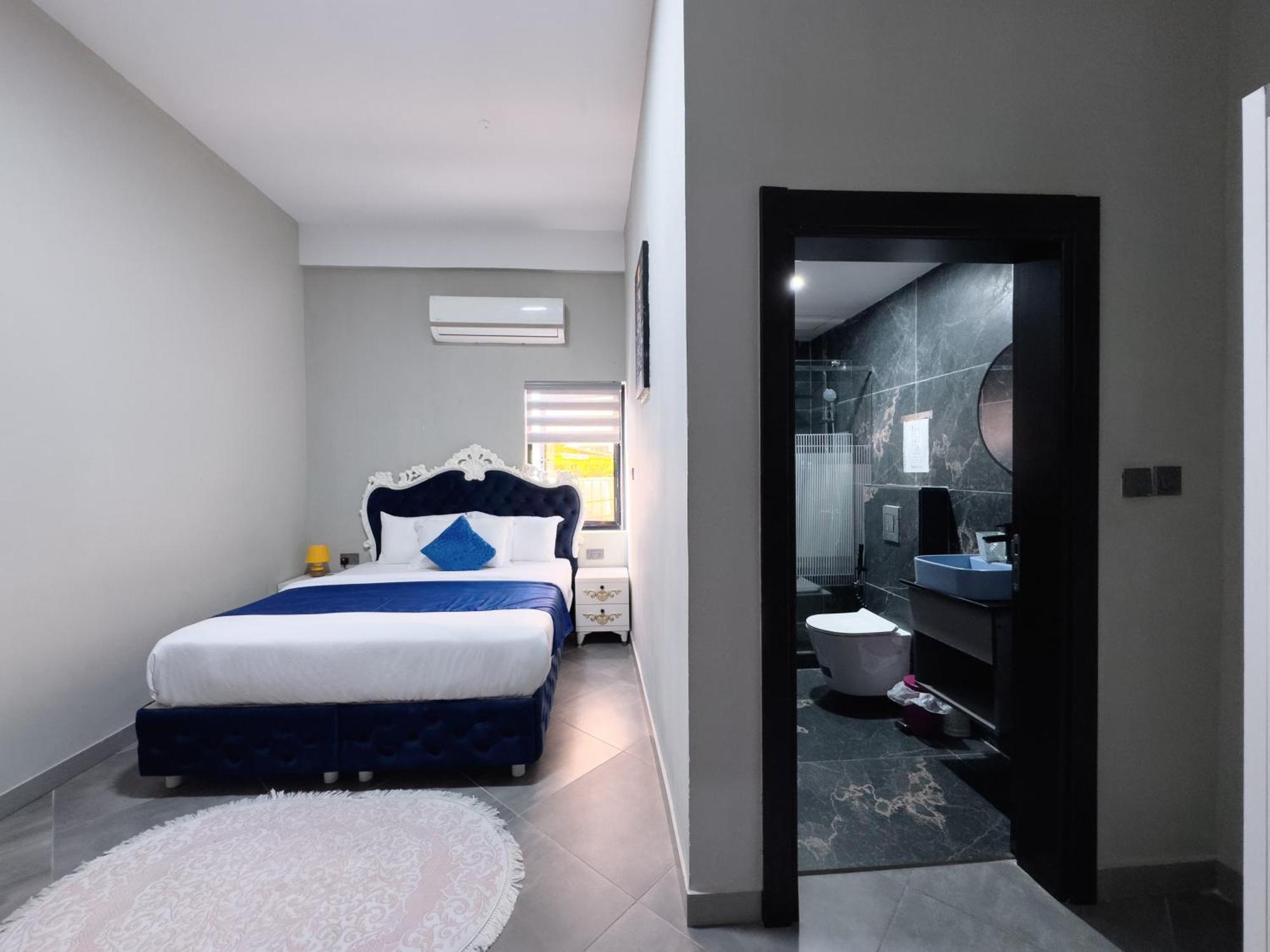 Euro Homes Hotel Accra Exteriör bild
