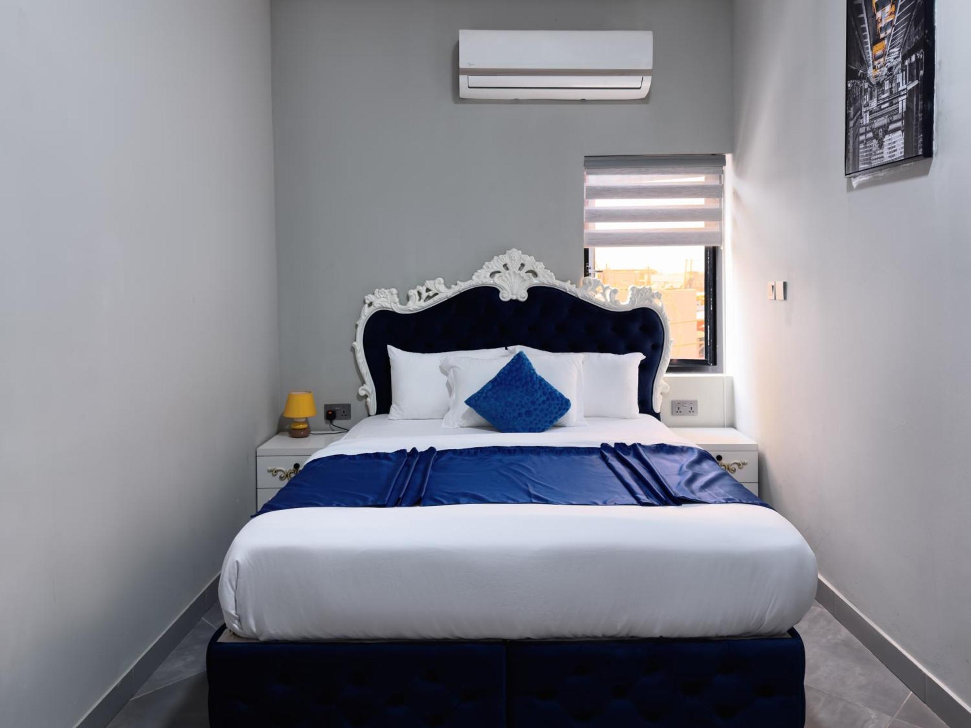 Euro Homes Hotel Accra Exteriör bild