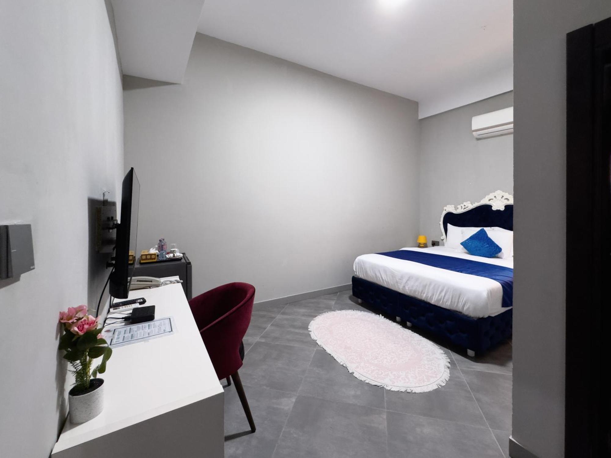 Euro Homes Hotel Accra Exteriör bild